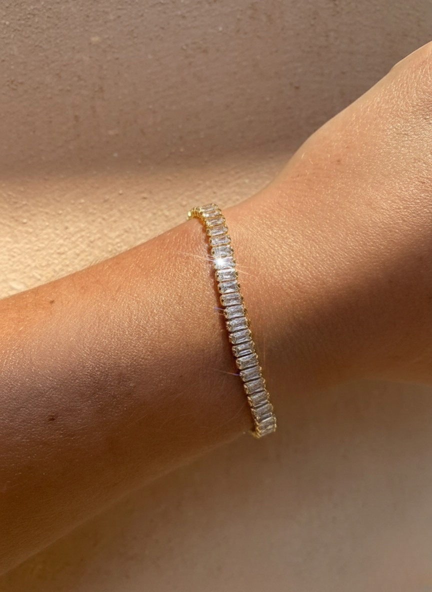 Златиста Гривна Aurelia