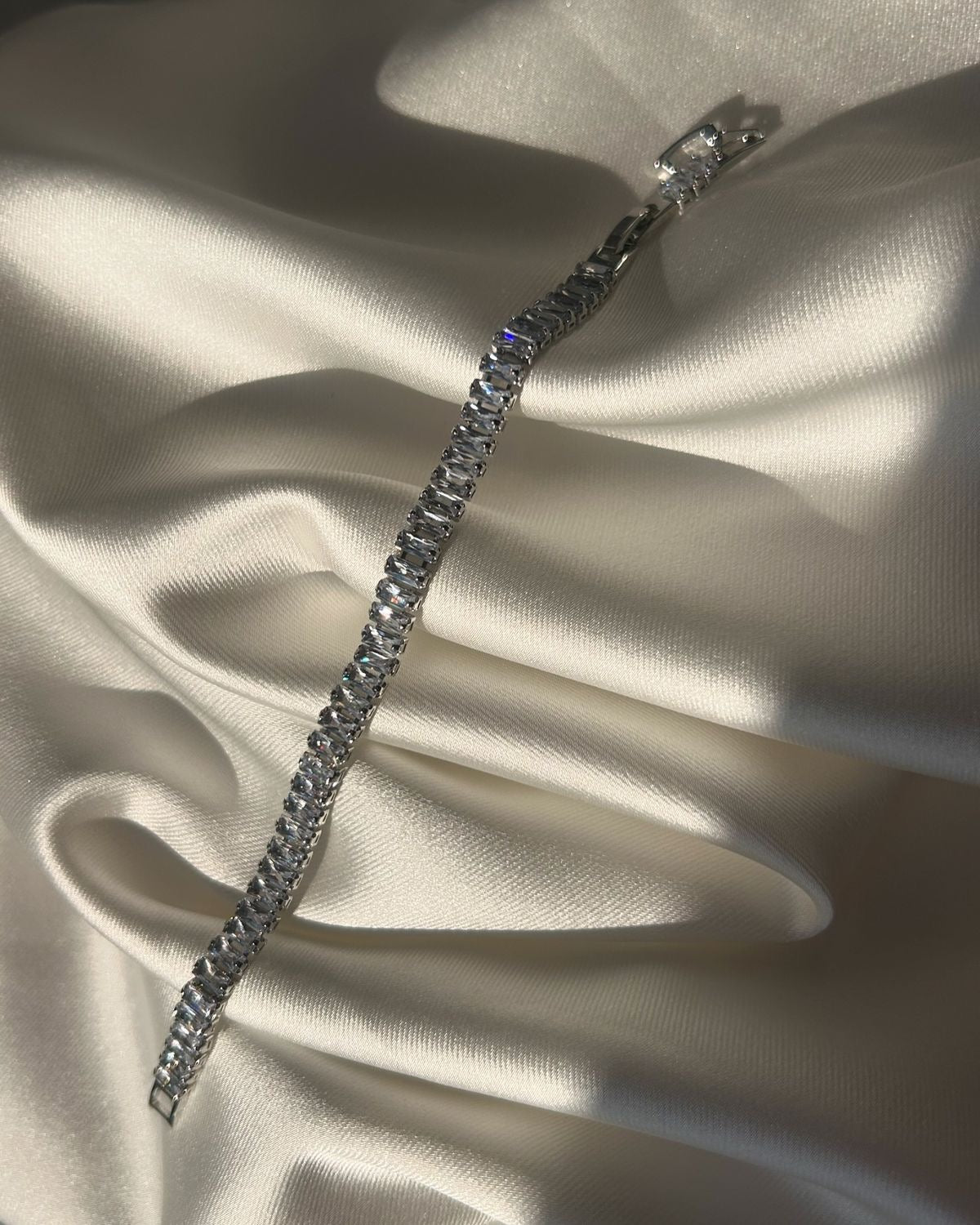 Сребриста Гривна Sylera